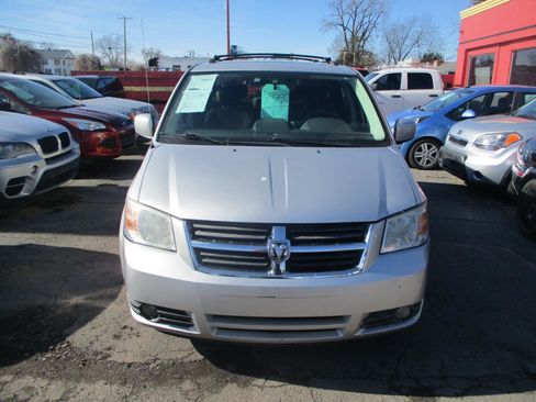 Used 2009 Dodge Grand Caravan SXT w/ Family Value Group image 3