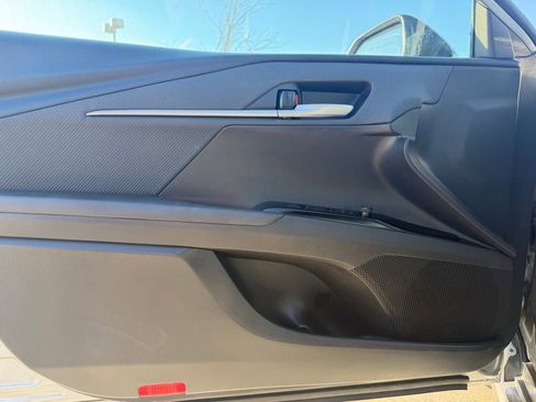Used 2025 Toyota Camry SE image 10