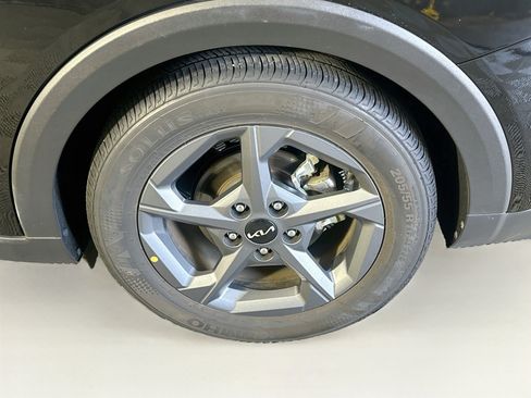 Used 2025 Kia K4 FWD image 11