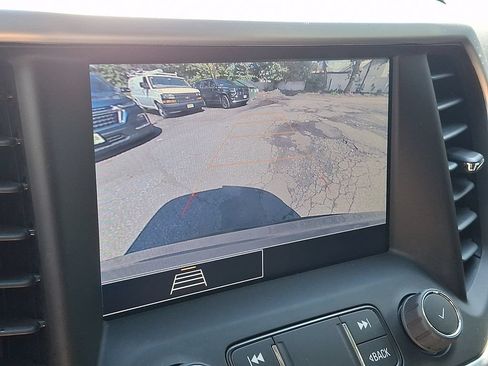 Used 2023 GMC Acadia SLE w/ Elevation Edition AWD/4WD image 18