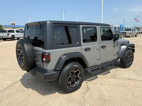Used 2021 Jeep Wrangler Unlimited Sport AWD/4WD image 5