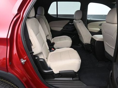 Used 2022 Chevrolet Traverse LT AWD/4WD image 13