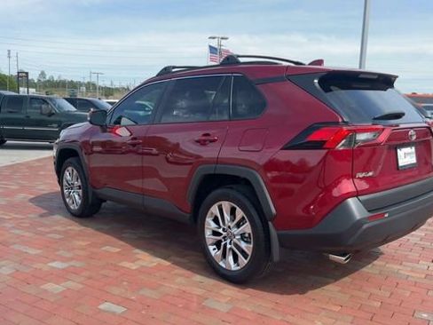 Used 2025 Toyota RAV4 XLE Premium FWD image 9