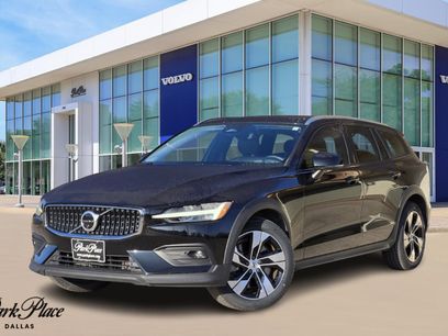 Certified 2023 Volvo V60 B5 Cross Country Plus w/ Climate Package