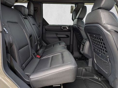 New 2025 Ford Bronco Badlands image 21
