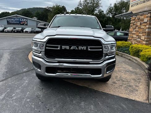 Used 2022 RAM 2500 Tradesman w/ Chrome Appearance Group AWD/4WD image 2