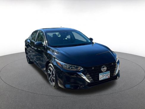 Used 2024 Nissan Sentra SV image 1