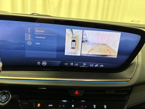 Used 2025 Buick Envision Avenir AWD/4WD image 25