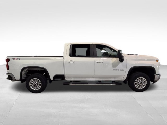 Used 2024 Chevrolet Silverado 2500 LT AWD/4WD image 4
