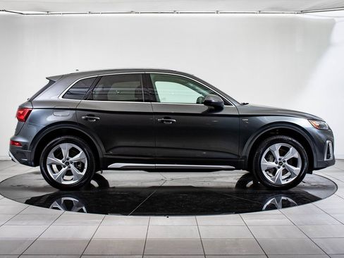 Certified 2025 Audi Q5 2.0T Premium Plus w/ Premium Plus Package image 6