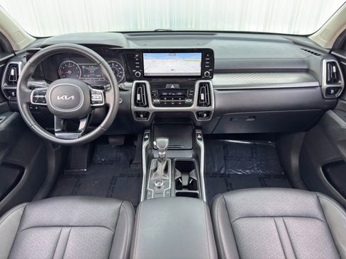 Used 2022 Kia Sorento S w/ Panoramic Sunroof Package image 12