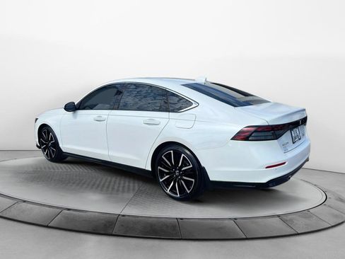 Used 2025 Honda Accord Touring image 5