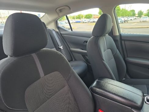Used 2024 Nissan Sentra SV FWD image 9