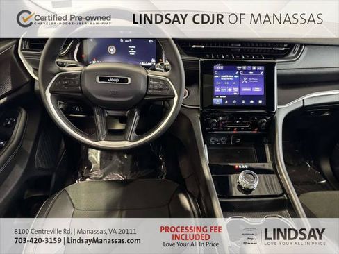 Certified 2025 Jeep Grand Cherokee Altitude AWD/4WD image 23