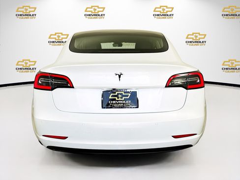 Used 2020 Tesla Model 3 Standard Range Plus RWD image 7