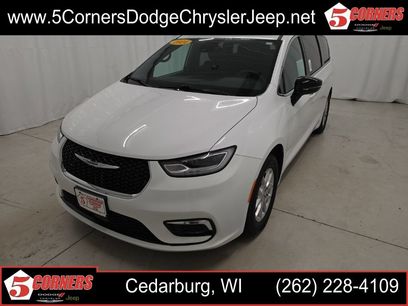 Used 2024 Chrysler Pacifica Touring
