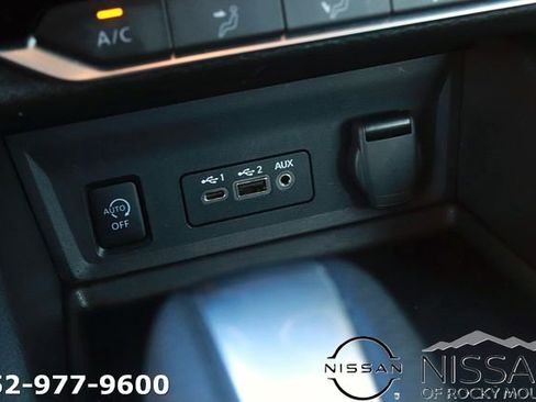 Used 2024 Nissan Sentra SV image 20