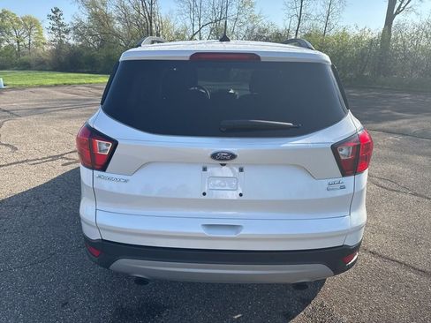 Used 2019 Ford Escape SEL AWD/4WD image 3
