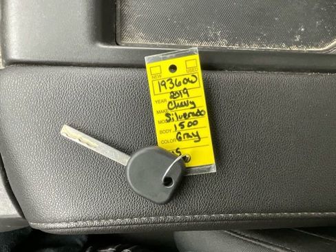 Used 2019 Chevrolet Silverado 1500 Custom w/ Custom Value Package image 24