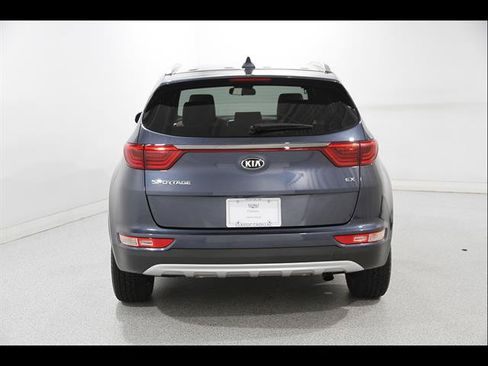 Used 2018 Kia Sportage EX w/ EX Sport Appearance Package AWD/4WD image 18
