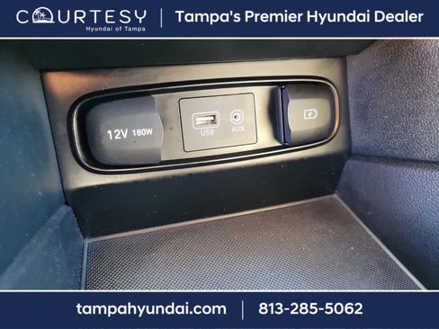 Used 2019 Hyundai Santa Fe SE image 29