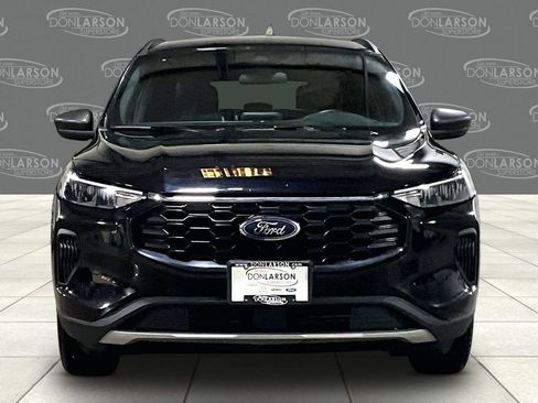 Certified 2025 Ford Escape ST-Line AWD/4WD image 2