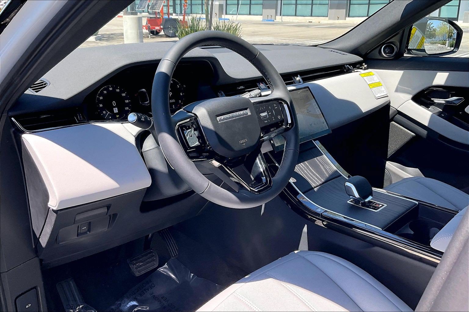New 2026 Land Rover Range Rover Evoque S AWD/4WD image 12