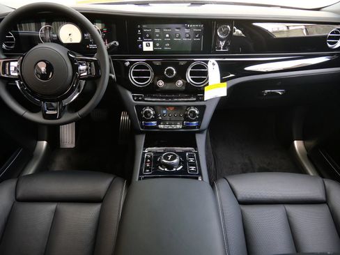 New 2026 Rolls-Royce Ghost image 4