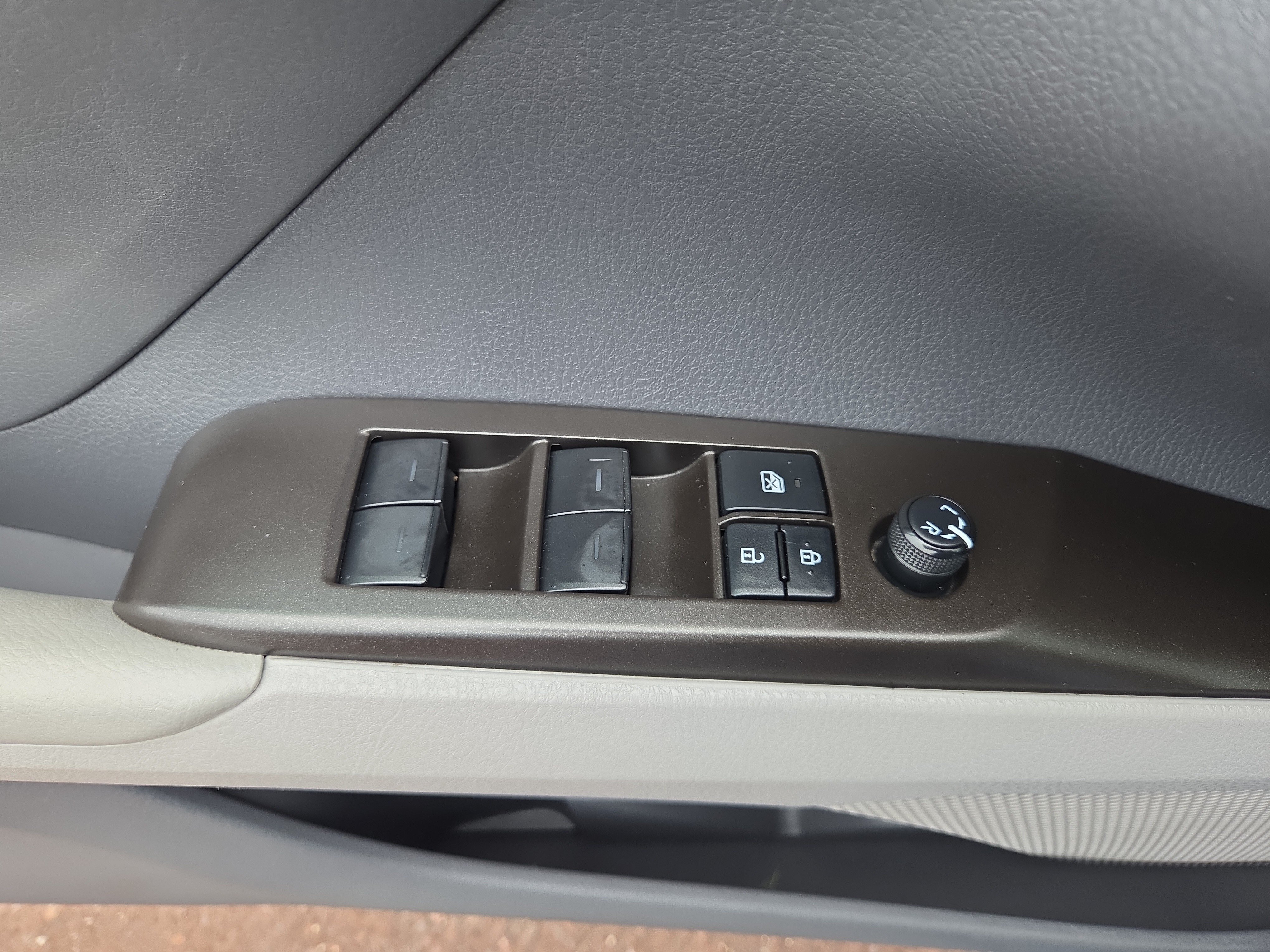 Certified 2023 Toyota Camry SE AWD/4WD image 28