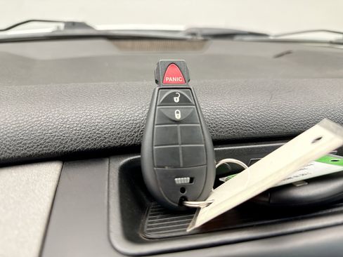 Used 2022 RAM 1500 Tradesman w/ Chrome Appearance Group image 20