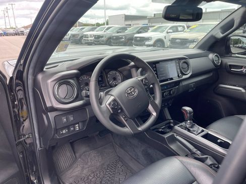Used 2023 Toyota Tacoma TRD Pro AWD/4WD image 11