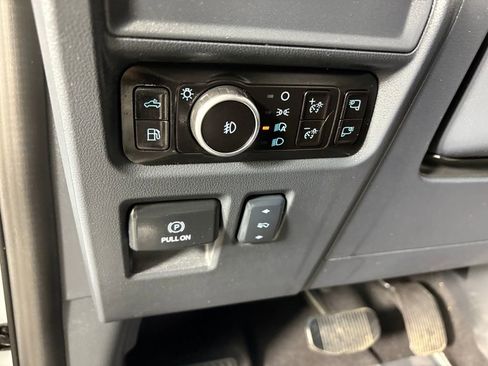 Certified 2025 Ford F150 Platinum w/ Equipment Group 702A High image 14