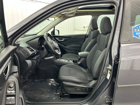 Used 2020 Subaru Forester Premium AWD/4WD image 4