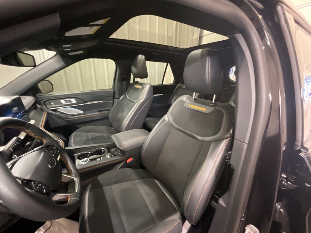 Used 2026 Ford Explorer Tremor w/ Tremor Ultimate Package AWD/4WD image 9