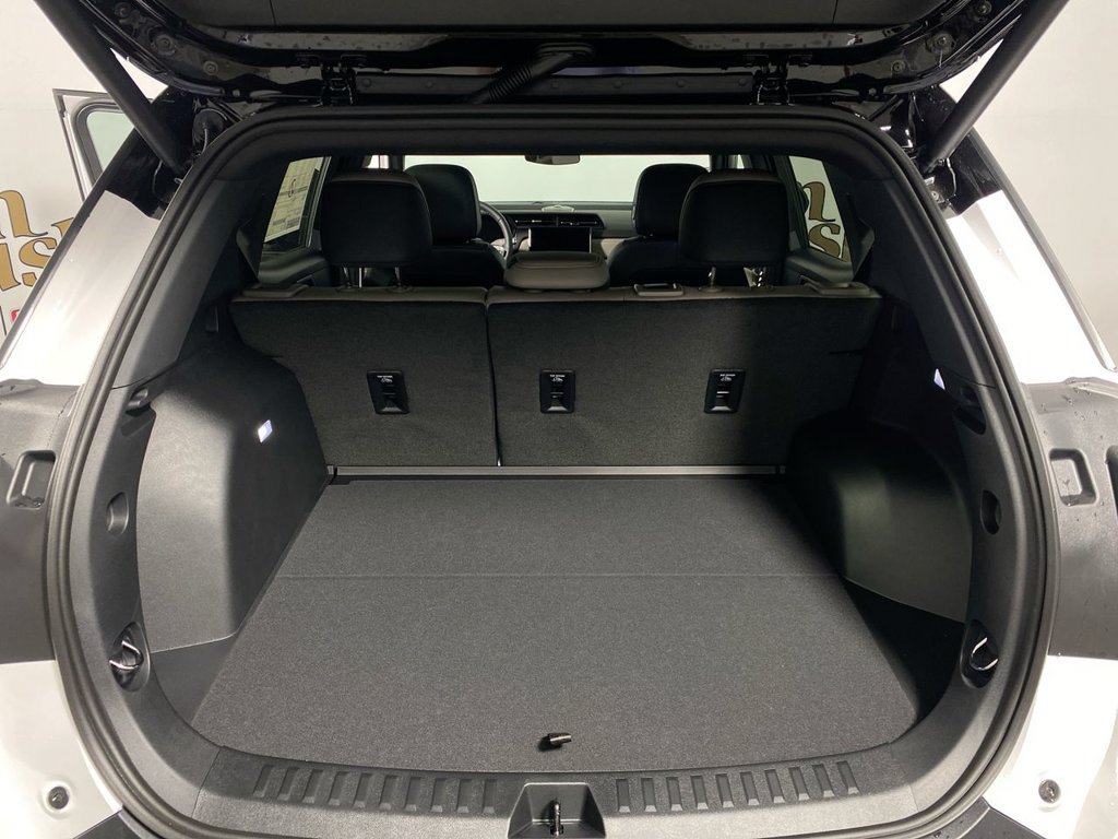 Used 2027 GMC Terrain Elevation w/ Elevation Premium Package FWD image 22