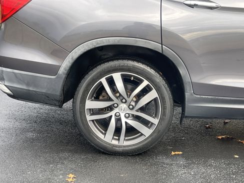 Certified 2017 Honda Pilot Touring image 34