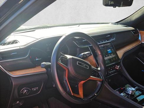 Used 2021 Jeep Grand Cherokee L Summit image 10