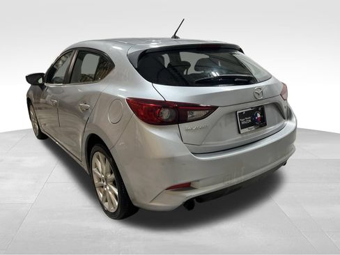 Used 2017 MAZDA MAZDA3 Touring FWD image 7