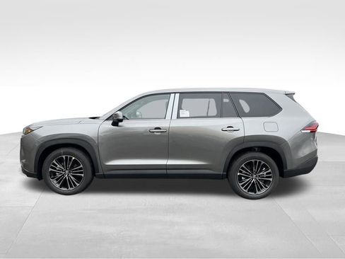 New 2026 Toyota Grand Highlander AWD Hybrid image 2