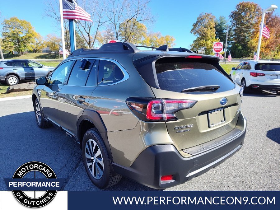Used 2025 Subaru Outback Premium AWD/4WD image 6