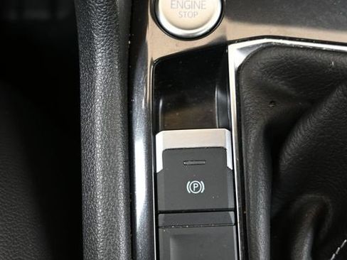 Certified 2024 Volkswagen Tiguan SE R-Line image 35