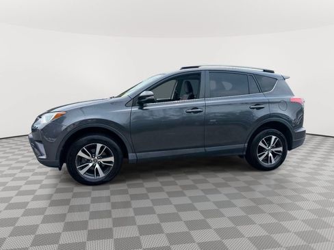 Used 2018 Toyota RAV4 XLE FWD image 5