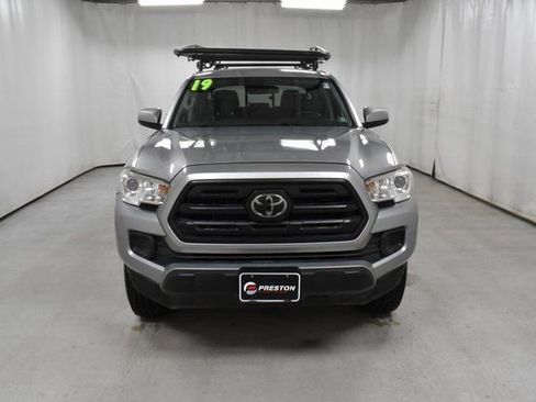 Used 2019 Toyota Tacoma SR w/ SR Convenience Package image 4