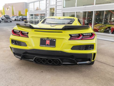 Used 2023 Chevrolet Corvette Z06 w/ Stealth Interior Trim Package image 6