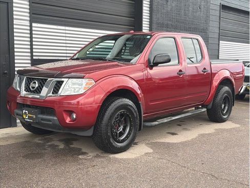 Used 2016 Nissan Frontier SV w/ SV Value Truck Package AWD/4WD image 6