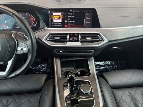 Used 2023 BMW X5 sDrive40i w/ Luxury Seating Package RWD image 3
