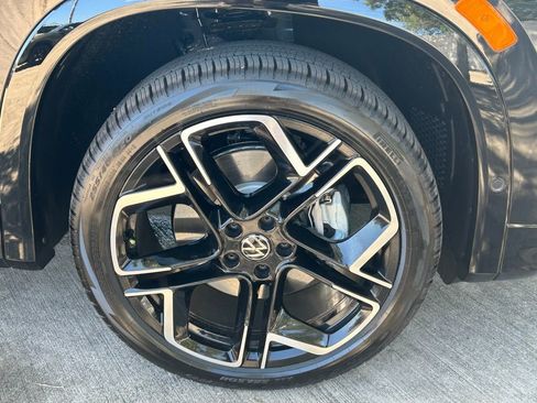 New 2026 Volkswagen Tiguan SEL R-Line AWD/4WD image 38