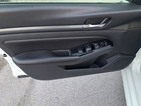 Certified 2023 Nissan Altima 2.5 SV image 15