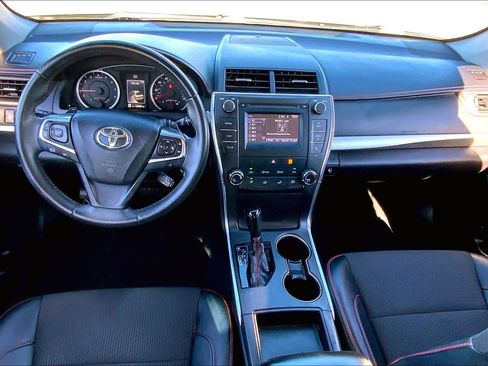 Used 2017 Toyota Camry XSE image 15