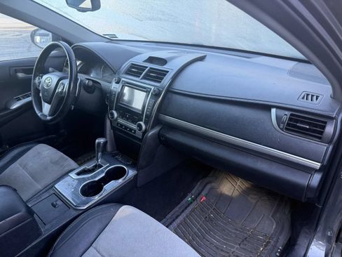 Used 2013 Toyota Camry SE w/ Leather Pkg FWD image 12